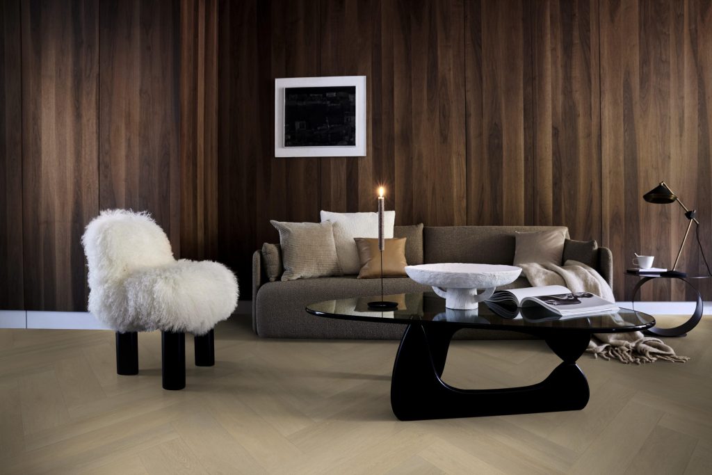 kamer met akoestische wandpanelen